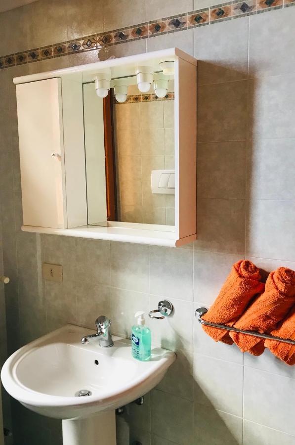 Apartamento Chicco Di Grano Gargnano Exterior foto